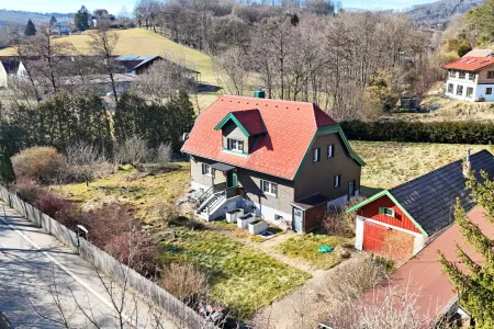 Drohnenaufnahme von Osten