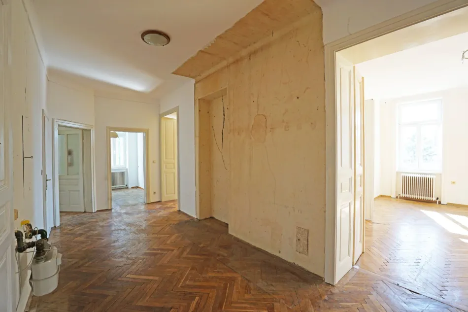 Südbalkon und Aussicht