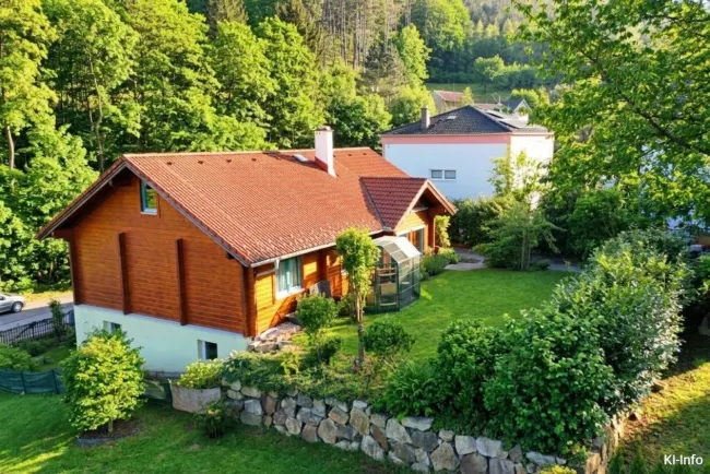 Einziehen und Wohlfühlen! Möbliertes Einfamilienhaus im Herzen des Wienerwaldes - Titelbild