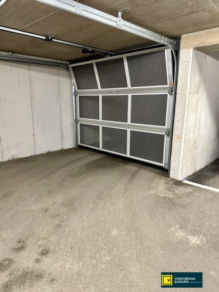 Tiefgaragenplatz nahe U-Bahn Oberlaa – Sicher & bequem parken!