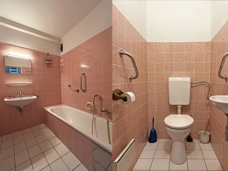 Badezimmer/separates WC
