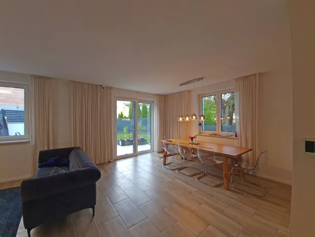 Wohnraum mit Terrassenausgang