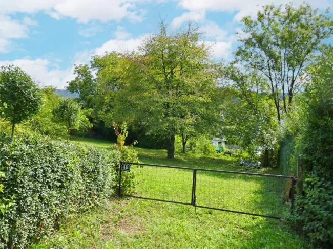Baugrund auf leichtem Südhang in idyllischer Lage in Tulln-Nähe - Bild