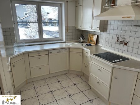 Villa mit Pool in Simbach, 10-Zimmer, mit Garten, Terrasse & Doppel-Garage!