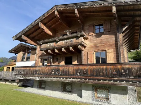 Luxuschalet Zweitwohnsitz – Panoramablick & Toplage