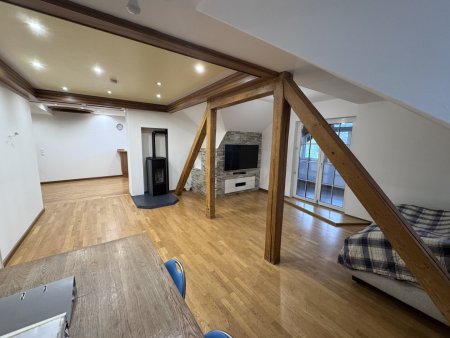 Exklusive Dachgeschosswohnung mit großzügiger Loggia und variabel gestaltbarer Ausbaufläche in erstklassiger Lage von Spittal an der Drau – Wohnen Sie komfortabel und modern!