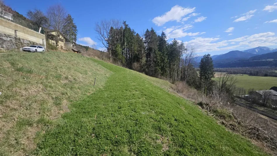 Baugrund mit traumhaftem Berg- und Fernblick! - Titelbild