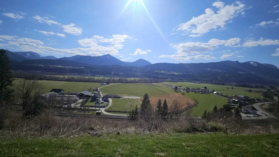 Baugrund mit traumhaftem Berg- und Fernblick! - Bild