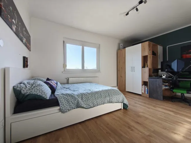 Schlafzimmer 2