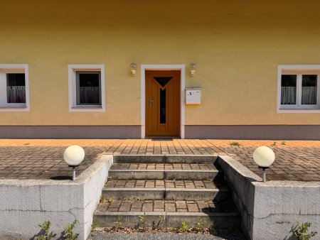 Kärntner Hohenthurn: Zweifamilienhaus in ländlicher Umgebung!
