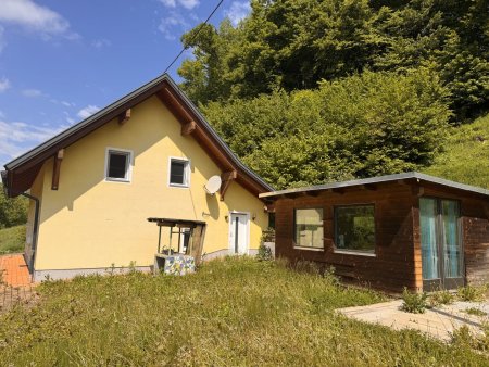 Kärntner Hohenthurn: Zweifamilienhaus in ländlicher Umgebung!
