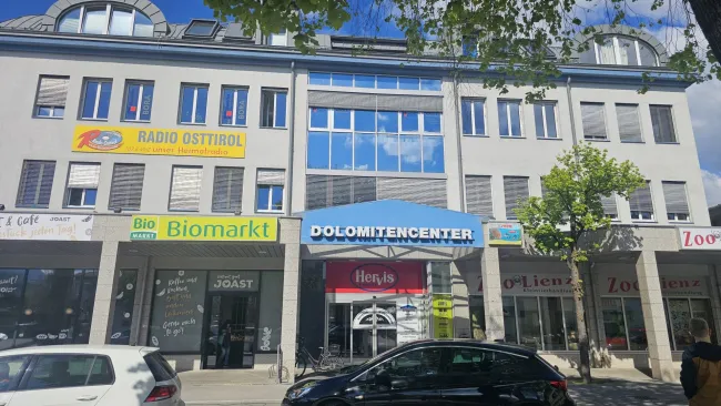 1 A Standort - (teilbare) Geschäftsfläche im Erdgeschoß - top Frequenzlage und Sichtbarkeit - Titelbild