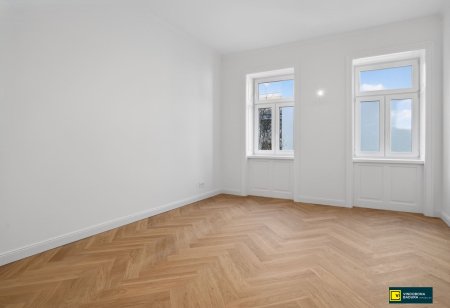 Revitalisierter Altbau mit großzügiger Freifläche