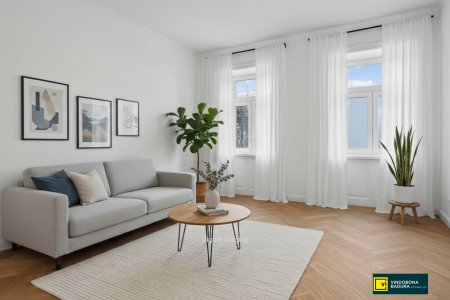 Revitalisierter Altbau mit großzügiger Freifläche