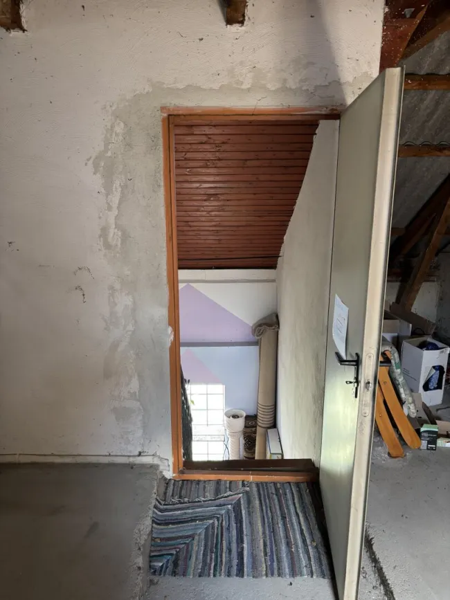 ** ORIGINAL, RUSTIKAL, WOHNLICH ** Strem !! Gepflegtes Wohnhaus in zentraler Ortslage mit Nebengebäuden und ansprechendem Grundstück mit ca. 4.300 m2 !! - Bild