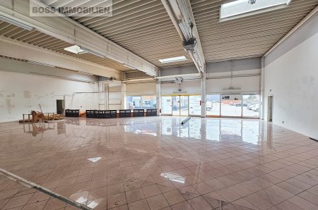 Großzügige Gewerbefläche mit 979 m² in stark frequentierter Lage an der B1