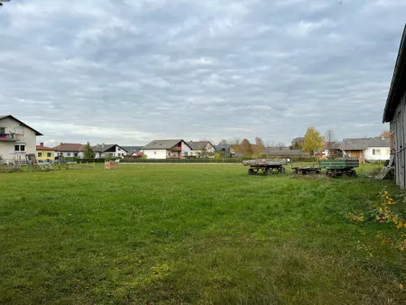 ** GÜSSING ** !! Renovierungsbedürftiger Altbestand in ruhiger und bevorzugter Stadtrandlage mit ca. 4.100 m2 Bauland !!