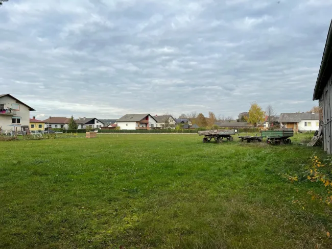 ** GÜSSING ** !! Renovierungsbedürftiger Altbestand in ruhiger und bevorzugter Stadtrandlage mit ca. 4.100 m2 Bauland !! - Bild