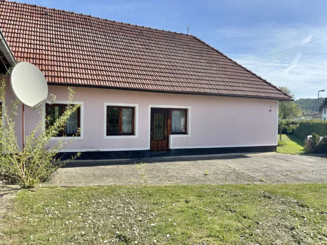 .. READY FOR UPDATE .. Neustift bei GS !! Landhaus in netter Dorflage mit beschaulichem Garten - ca. 7.200m 2 Wald inklusive !! - Bild