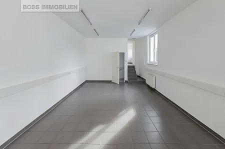 11 Geschäftsfläche