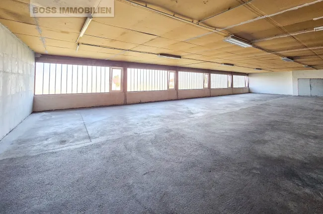 große Lagerfläche - 330 m² Nutzfläche - Bild