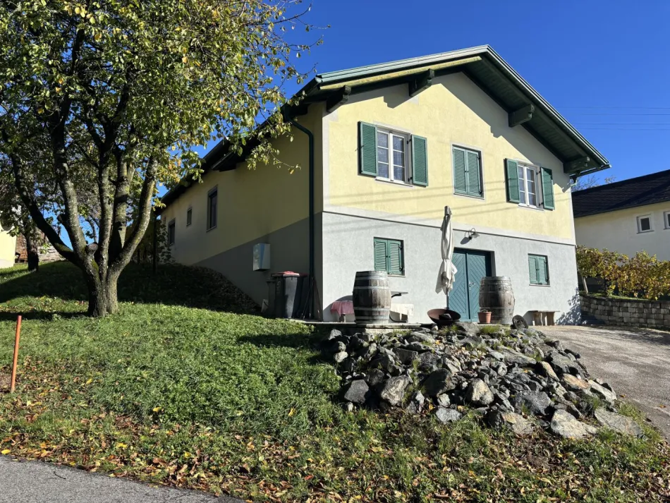 ** LEGENDE IN DER WEINIDYLLE ** D. Ehrensdorf !! Gepflegtes Haus mit ca. 245 m2 Nfl. in gediegener Ortsrandlage - Hauptwohnsitz möglich !! - Bild