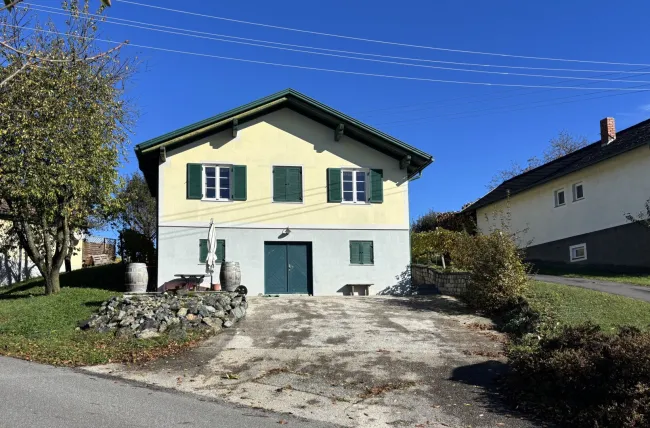 ** LEGENDE IN DER WEINIDYLLE ** D. Ehrensdorf !! Gepflegtes Haus mit ca. 245 m2 Nfl. in gediegener Ortsrandlage - Hauptwohnsitz möglich !! - Bild