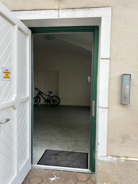 !! GÜSSING !! Charmante Altbauwohnung mit ca. 55 m 2 Wfl. in bester Zentrumslage !!!
