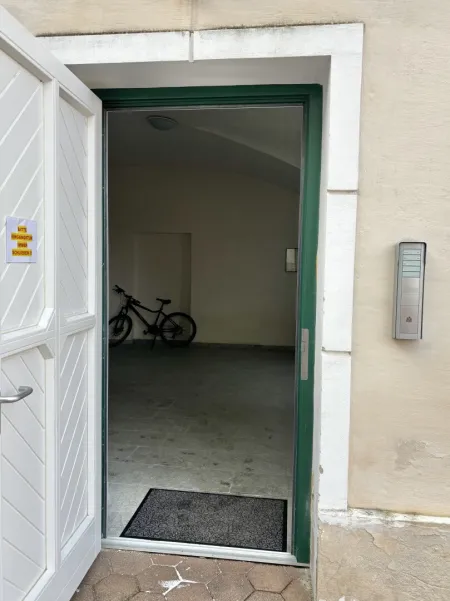 !! GÜSSING !! Charmante Altbauwohnung mit ca. 55 m 2 Wfl. in bester Zentrumslage !!!