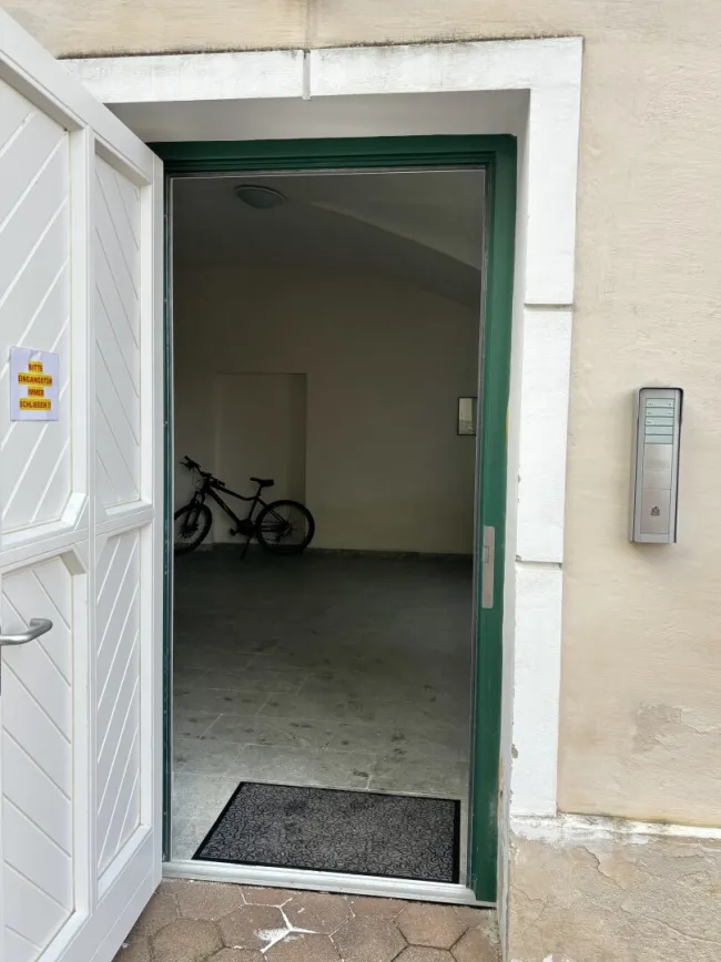 !! GÜSSING !! Charmante Altbauwohnung mit ca. 55 m 2 Wfl. in bester Zentrumslage !!! - Bild