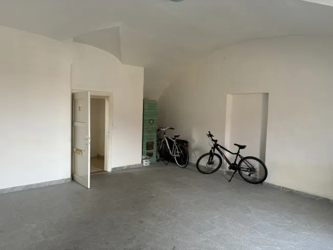 !! GÜSSING !! Charmante Altbauwohnung mit ca. 55 m 2 Wfl. in bester Zentrumslage !!! - Bild
