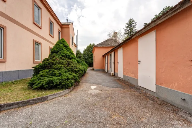 Ansicht rückwerts Nebengebäude