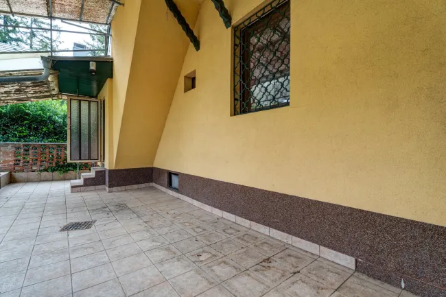Überdachte Terrasse