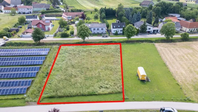 Großes Grundstück in Ruhelage! Erfüllen Sie sich ihren Traum vom Haus! - Bild