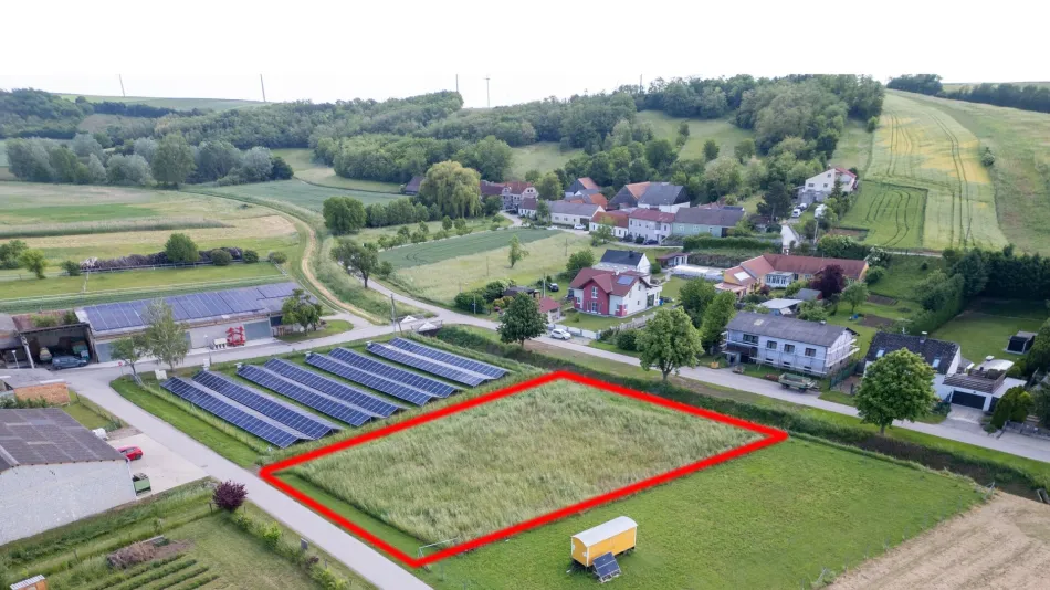 Großes Grundstück in Ruhelage! Erfüllen Sie sich ihren Traum vom Haus! - Bild