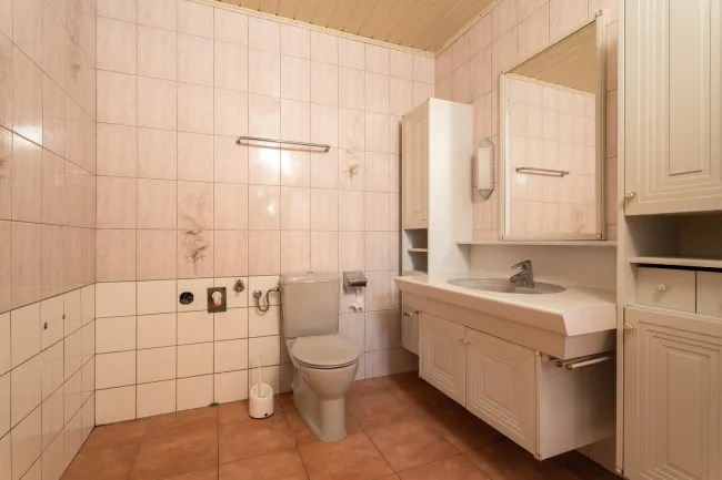 Bad Hintertrakt Erdgeschoss