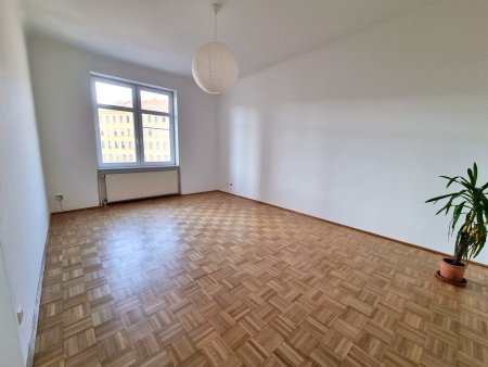 Leg an Dein Geld im schönen Bau, im Herzen der Brigittenau
