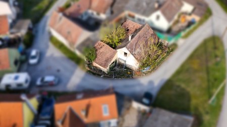 Schnuckeliges Grundstück mit Sanierungsprojekt oder Abrisshaus!