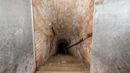 Abgang in die Kellerröhre