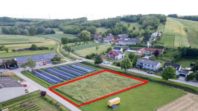 Großes Grundstück in Ruhelage! Erfüllen Sie sich ihren Traum vom Haus! - Bild