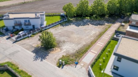 Grundstück B - aufgeschlossen - Baubewilligt