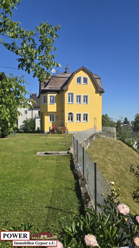 LEISTBARE Stadtwohnung mit Gartennutzung sofort zu beziehen!
