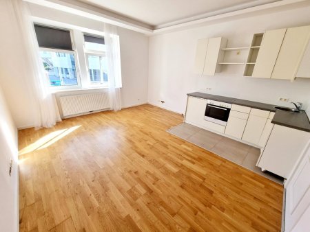 2-ZIMMER-GARTENWOHNUNG IN PENZING