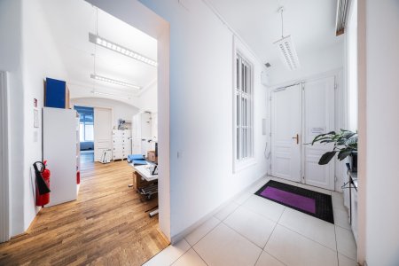 UNBEFRISTET - REPRÄSENTATIVE ALTBAU-BÜROFLÄCHE IN BESTER INNENSTADTLAGE
