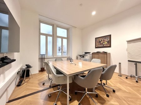 ALL-INCLUSIVE HOFSEITIGES PRESTIGE BÜRO DIREKT AM GRABEN