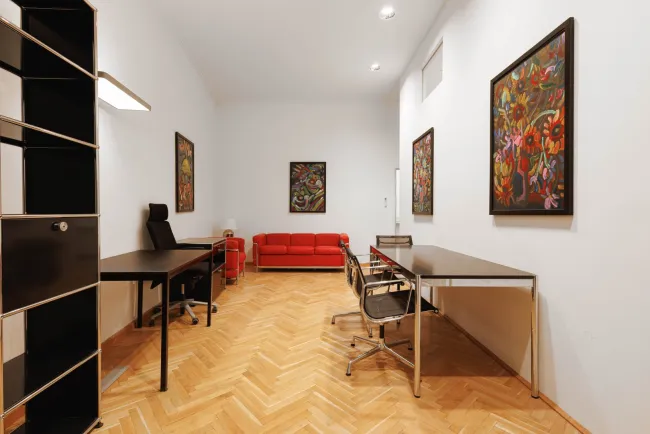 ALL-INCLUSIVE 2 ZIMMER BÜRO MIT EIGENEM BESPRECHUNGSRAUM DIREKT AM GRABEN - Bild