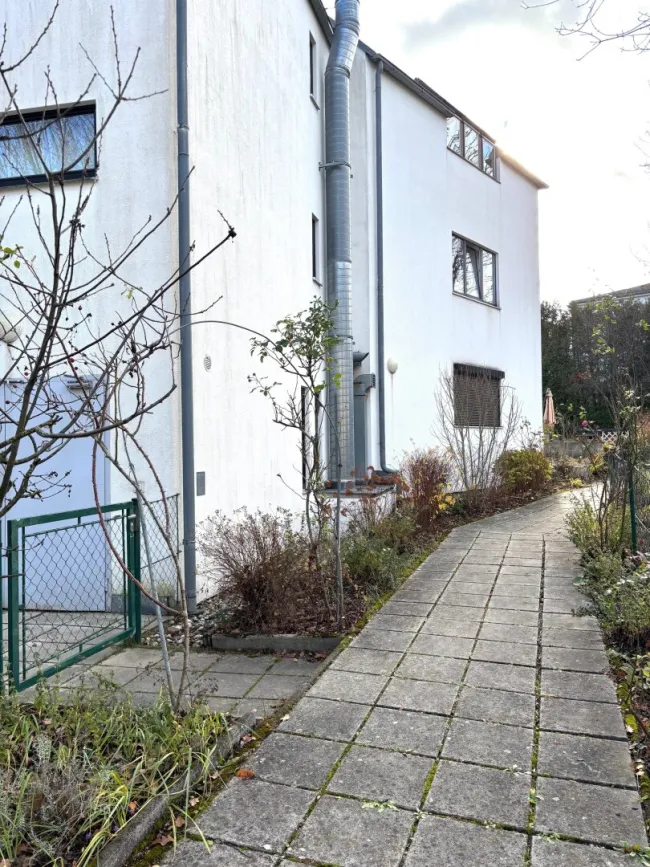 INVESTIEREN SIE IN IMMOBILIEN - Titelbild