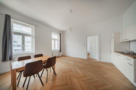 EXKLUSIVE 3-ZIMMER-WOHNUNG MIT 2 BADEZIMMERN UND ZEITLOSEM DESIGN AUF DER WIEDNER HAUPTSTRASSE