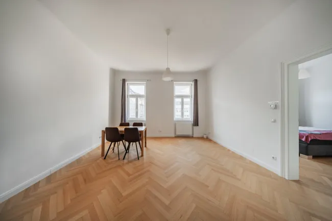 CHARMANTE 3 ZIMMER-WOHNUNG & 2 BADEZIMMER IN MODERNEM DESIGN AUF DER WIEDNER HAUPTSTRASSE - Bild