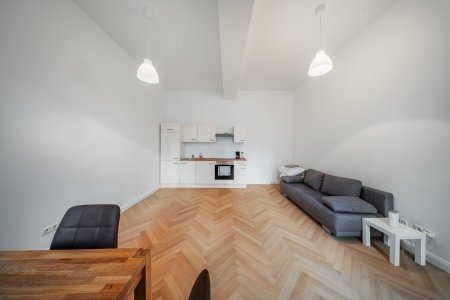 SANIERTE 3-ZIMMER-WOHNUNG MIT 2 BÄDERN + ABSTELLRAUM AUF DER WIEDNER HAUPTSTRASSE
